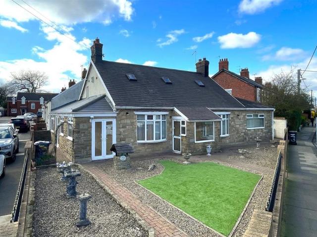 3 bedroom detached bungalow for sale