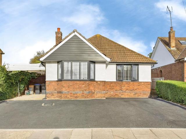 3 bedroom detached bungalow for sale