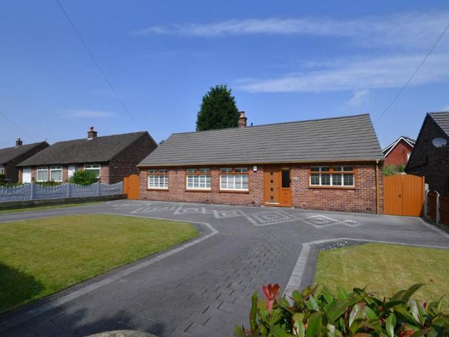 3 bedroom detached bungalow for sale