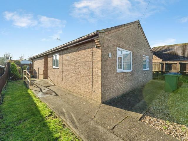 3 bedroom detached bungalow for sale