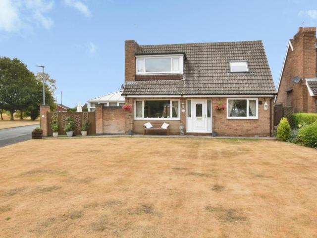 3 bedroom detached bungalow for sale
