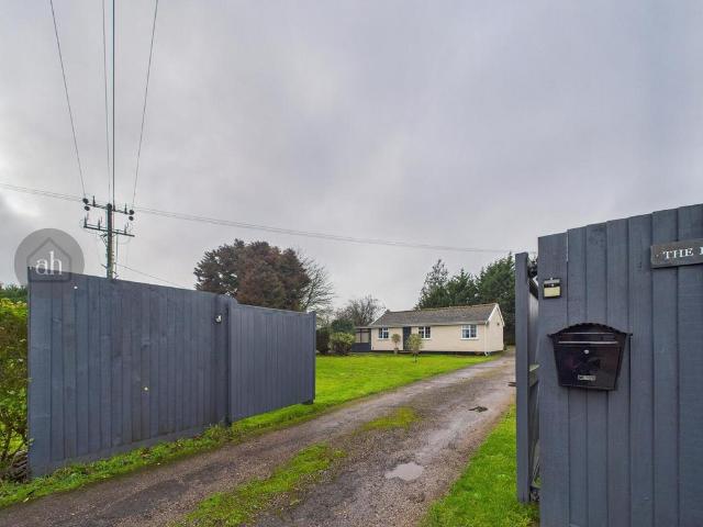 3 bedroom detached bungalow for sale