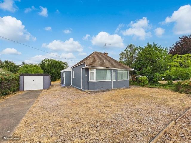 3 bedroom detached bungalow for sale