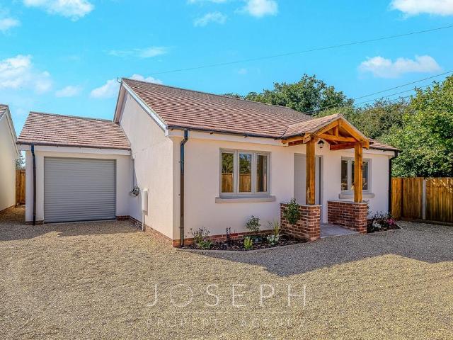 3 bedroom detached bungalow for sale