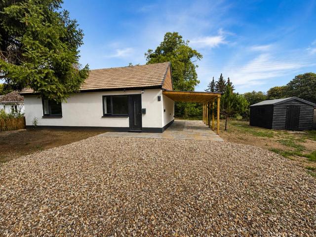 3 bedroom detached bungalow for sale