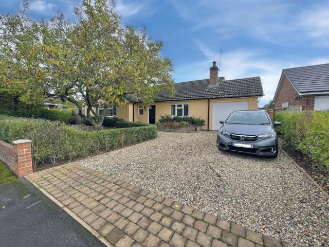 3 bedroom detached bungalow for sale