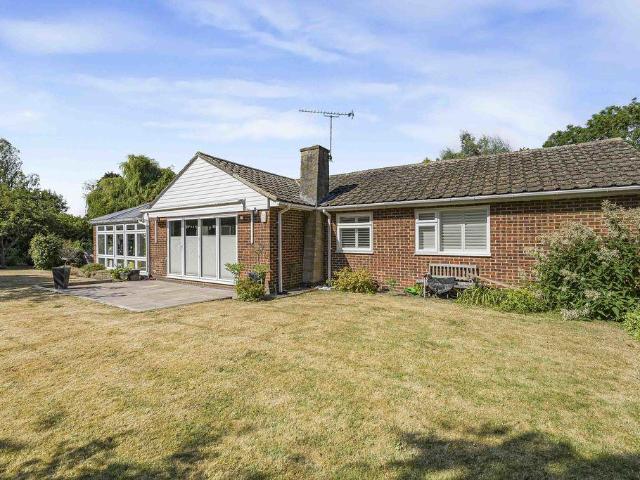 3 bedroom detached bungalow for sale