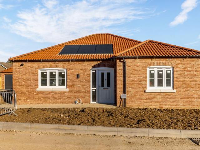 3 bedroom detached bungalow for sale