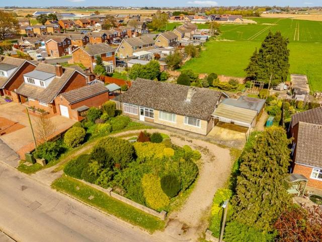 3 bedroom detached bungalow for sale