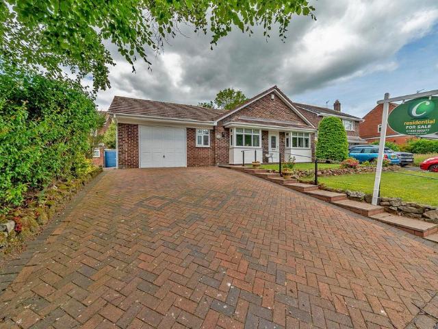 3 bedroom detached bungalow for sale