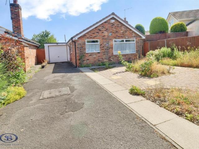 3 bedroom detached bungalow for sale