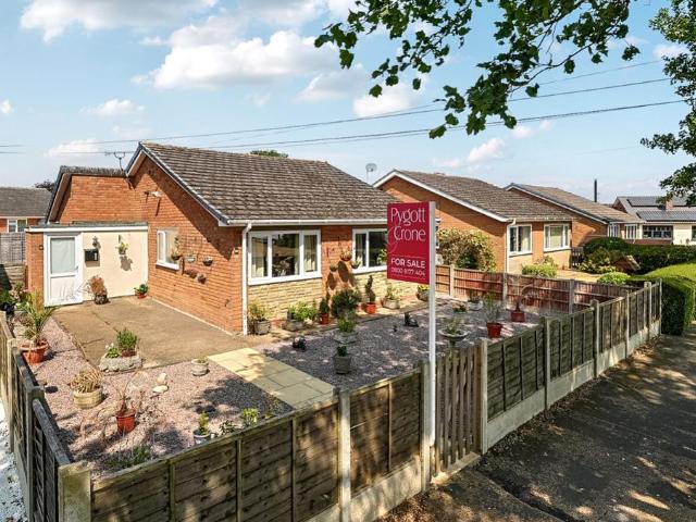 3 bedroom detached bungalow for sale