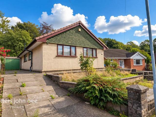 3 bedroom detached bungalow for sale