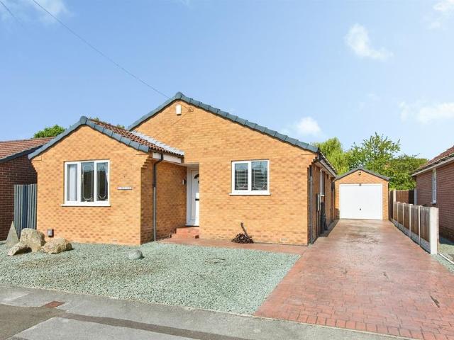 3 bedroom detached bungalow for sale