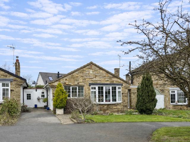 3 bedroom detached bungalow for sale