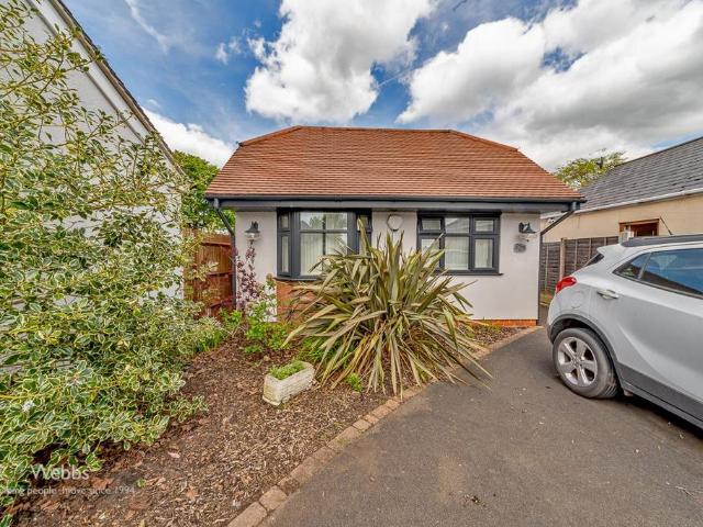 3 bedroom detached bungalow for sale