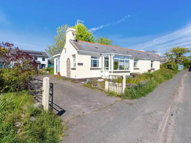 3 bedroom detached bungalow for sale