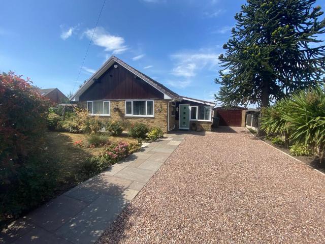 3 bedroom detached bungalow for sale