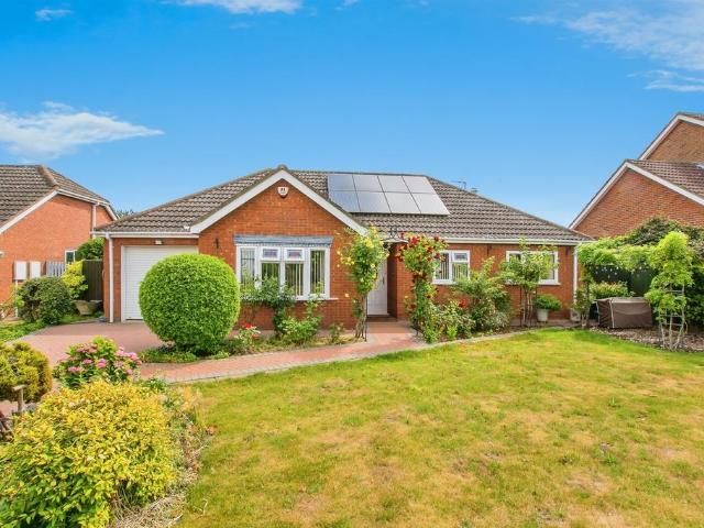 3 bedroom detached bungalow for sale