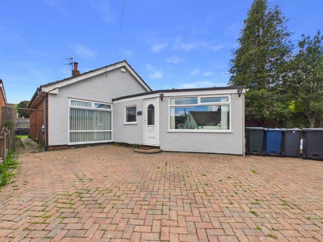 3 bedroom detached bungalow for sale