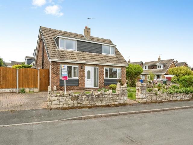 3 bedroom detached bungalow for sale