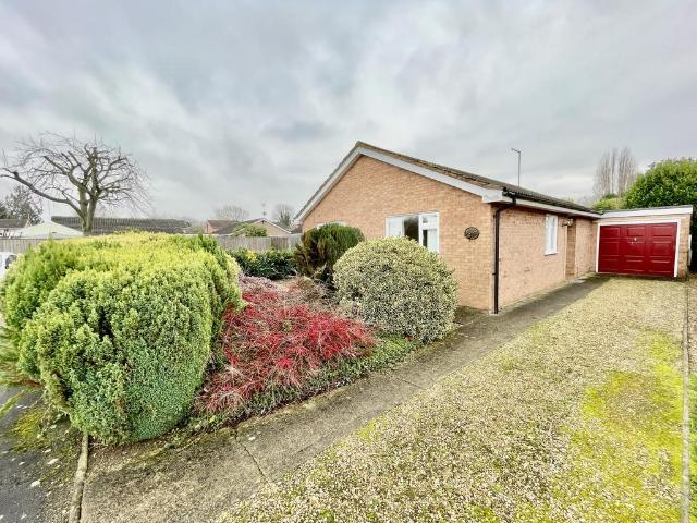 3 bedroom detached bungalow for sale