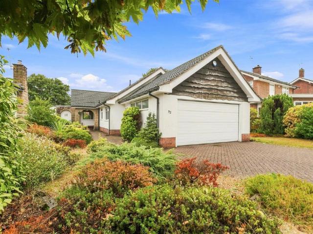 3 bedroom detached bungalow for sale