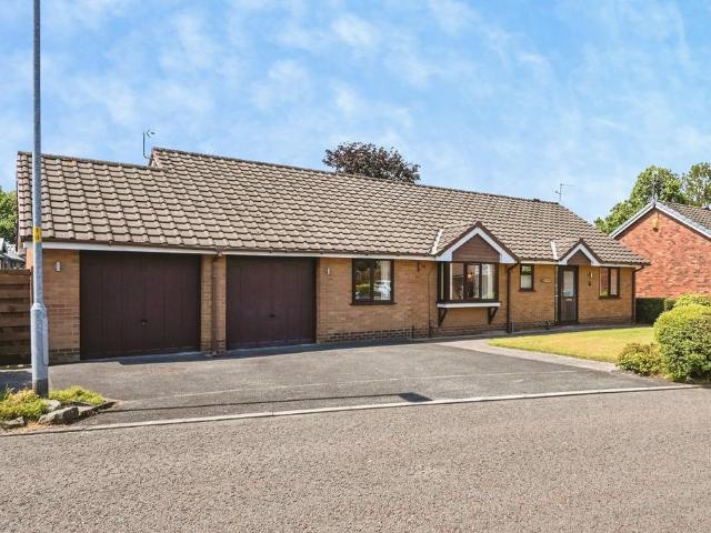 3 bedroom detached bungalow for sale