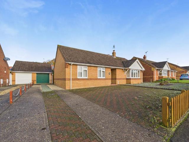 3 bedroom detached bungalow for sale