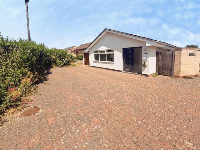 3 bedroom detached bungalow for sale