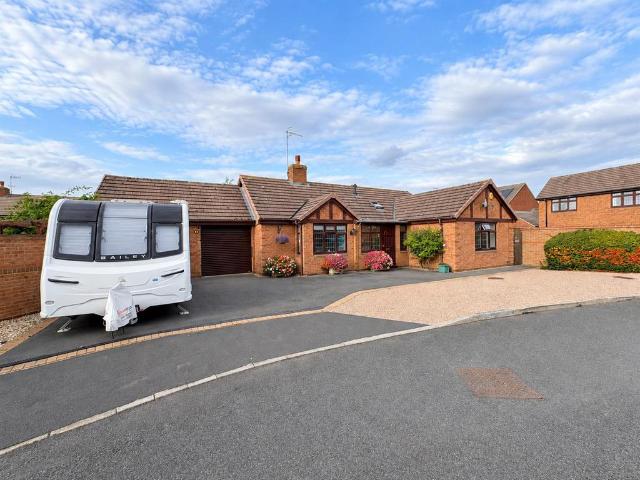 3 bedroom detached bungalow for sale