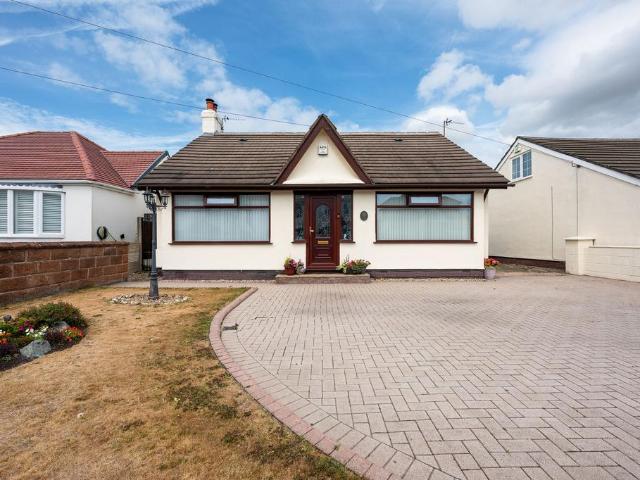 3 bedroom detached bungalow for sale
