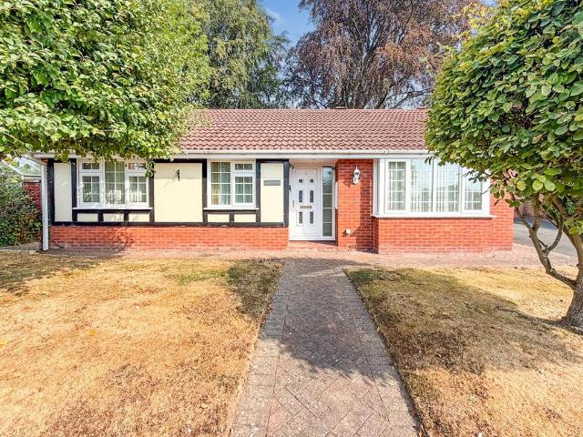 3 bedroom detached bungalow for sale