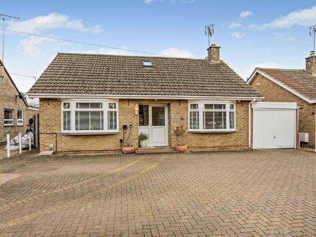 4 bedroom detached bungalow for sale