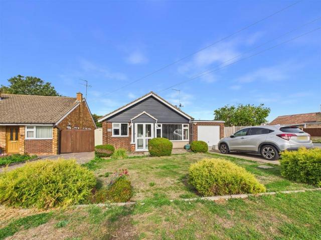 4 bedroom detached bungalow for sale