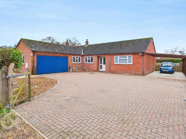3 bedroom detached bungalow for sale