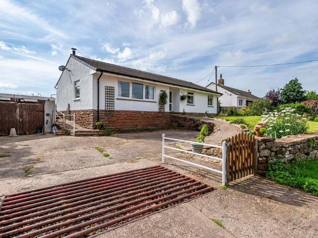 3 bedroom detached bungalow for sale