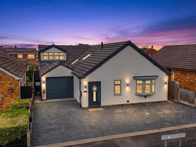 3 bedroom detached bungalow for sale