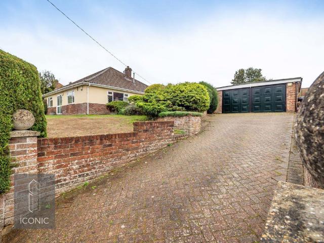 3 bedroom detached bungalow for sale