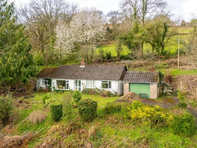 3 bedroom detached bungalow for sale