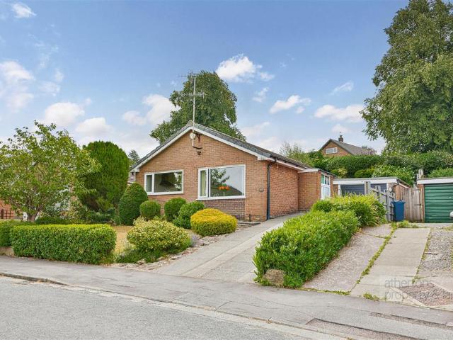 3 bedroom detached bungalow for sale