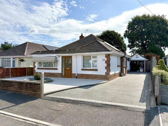 3 bedroom detached bungalow for sale