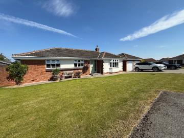 3 bedroom detached bungalow for sale