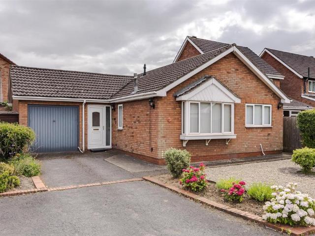 3 bedroom detached bungalow for sale