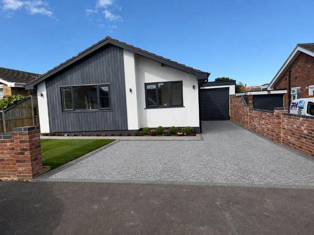 3 bedroom detached bungalow for sale