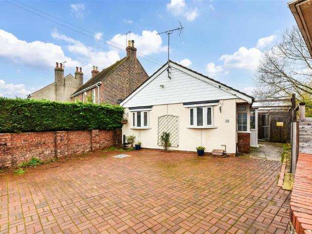 3 bedroom detached bungalow for sale