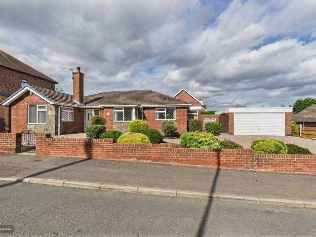 3 bedroom detached bungalow for sale