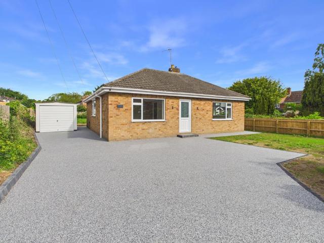 3 bedroom detached bungalow for sale