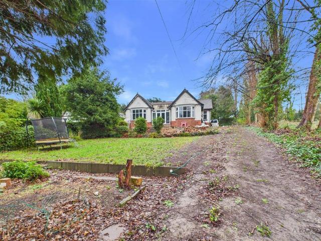 3 bedroom detached bungalow for sale