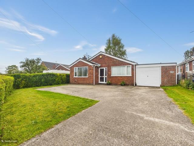3 bedroom detached bungalow for sale